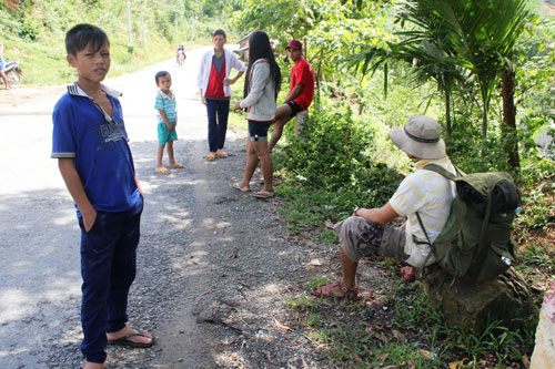 Người[-]dân[-]sinh[-]sống[-]tại[-]H.Bắc[-]Trà[-]My[-]đang[-]hoang[-]mang[-]vì[-]động[-]đất[-]liên[-]tục[-]xảy[-]ra[-]1